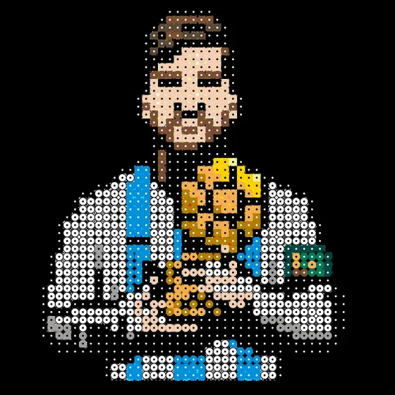 Messi met de WK-beker als voetbal strijkkralenpatroon, geprikt en gestreken